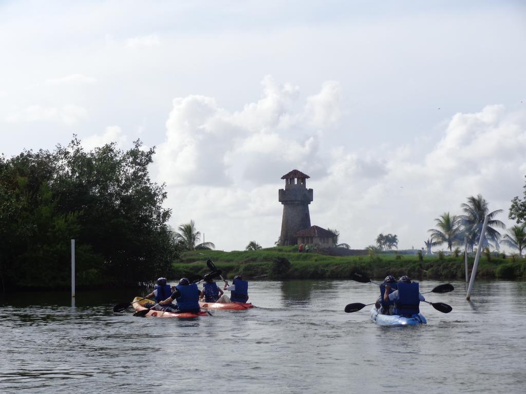 Amatique Bay Hotel Puerto Barrios Ngoại thất bức ảnh