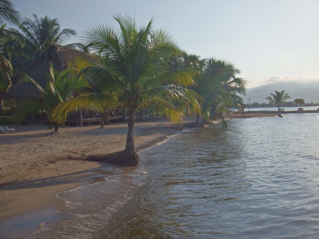 Amatique Bay Hotel Puerto Barrios Ngoại thất bức ảnh