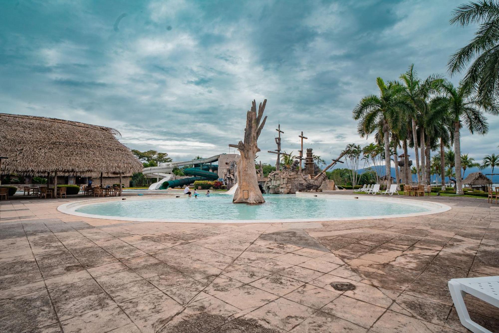 Amatique Bay Hotel Puerto Barrios Ngoại thất bức ảnh