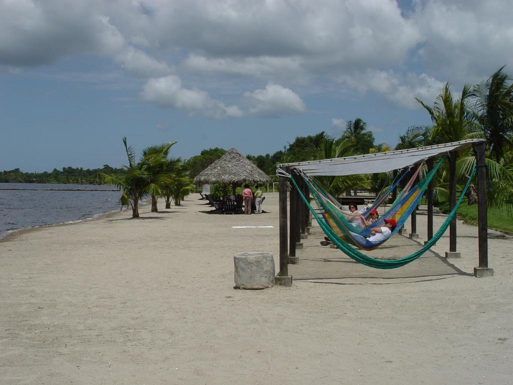 Amatique Bay Hotel Puerto Barrios Ngoại thất bức ảnh